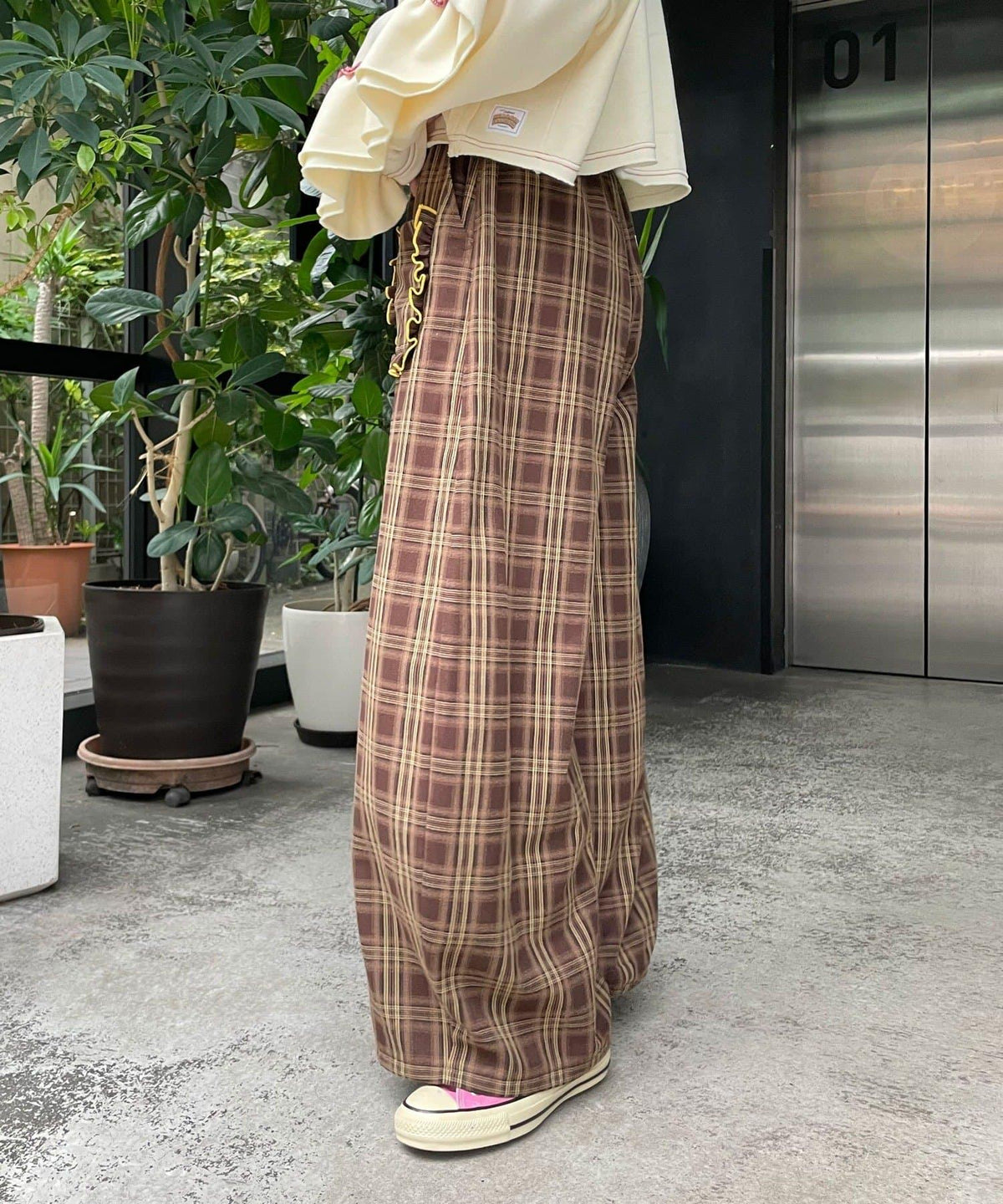 172594406