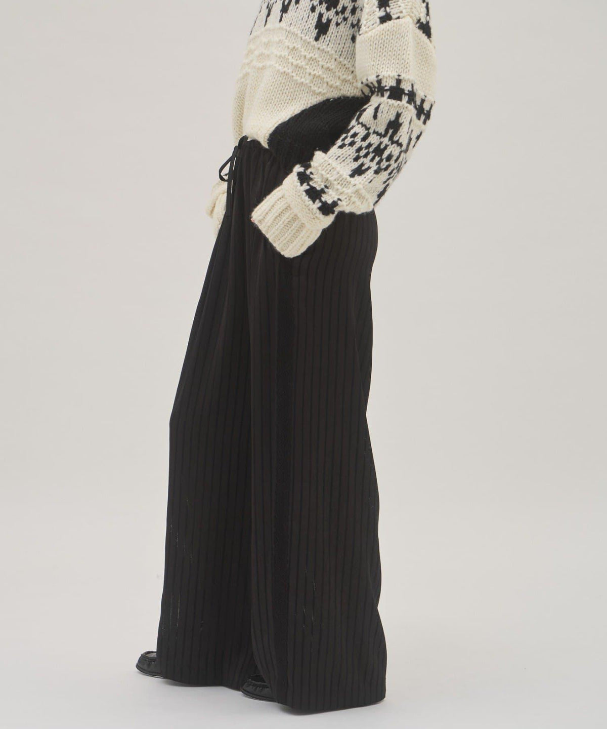 173752950