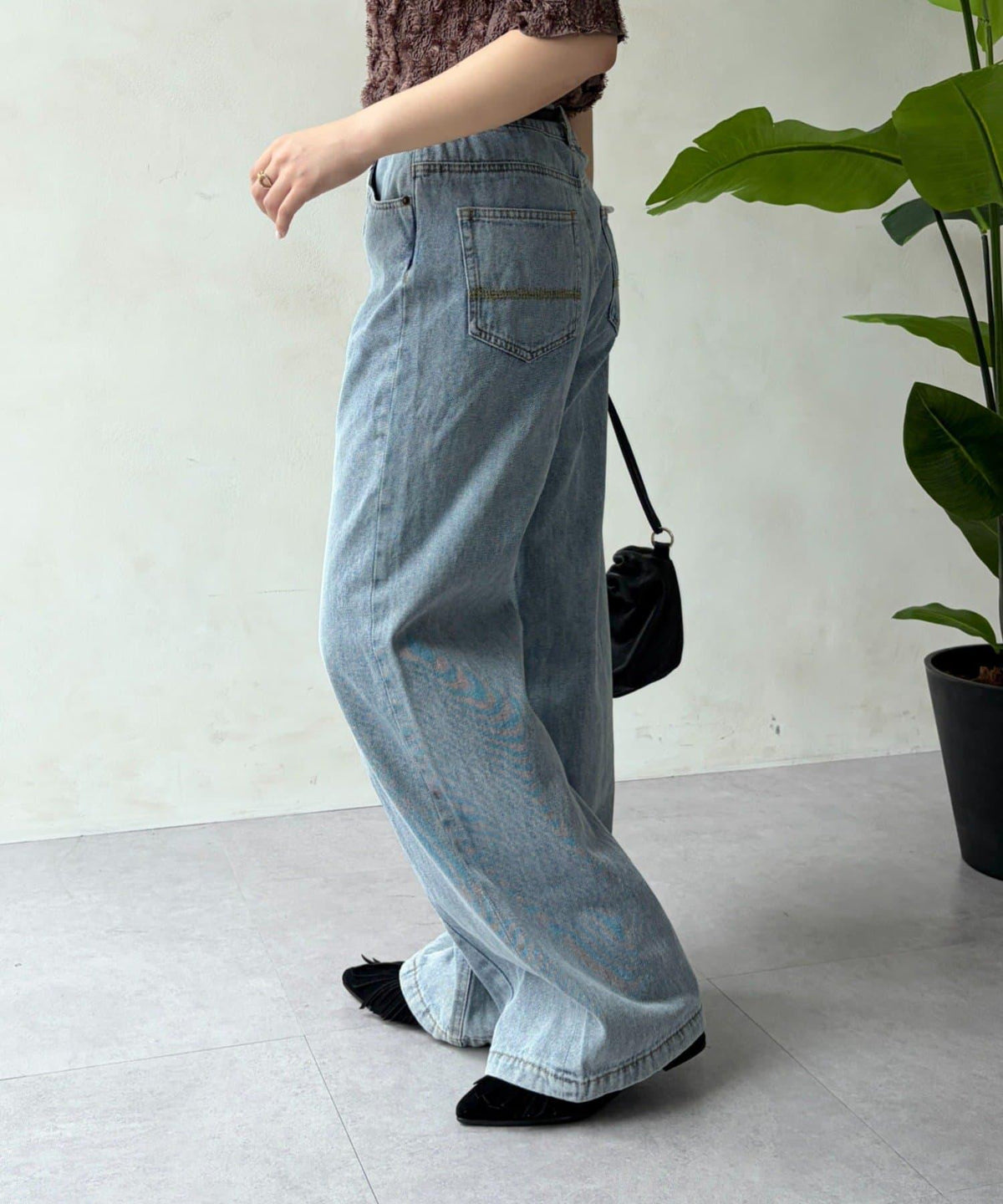 172595335