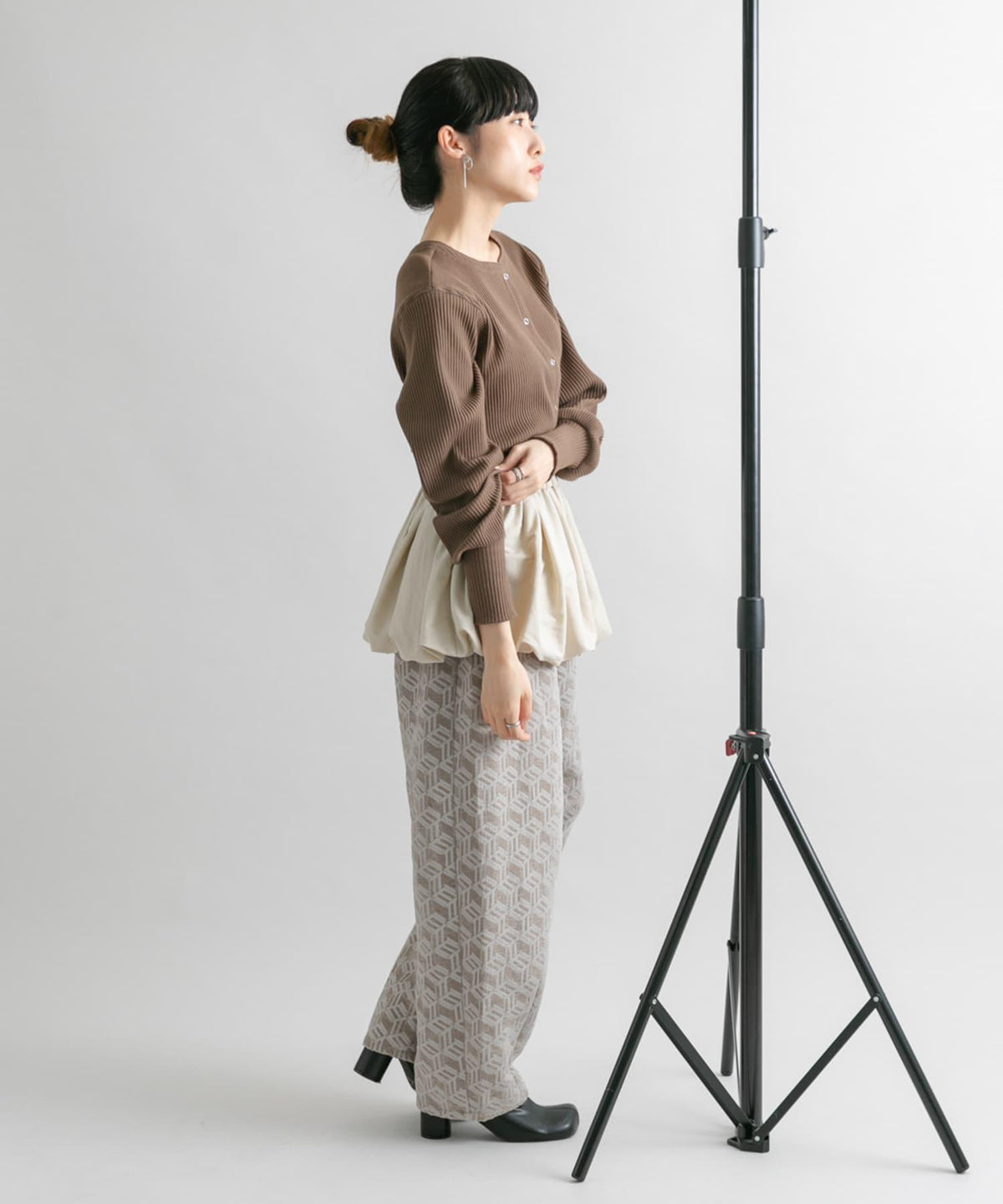 166185002