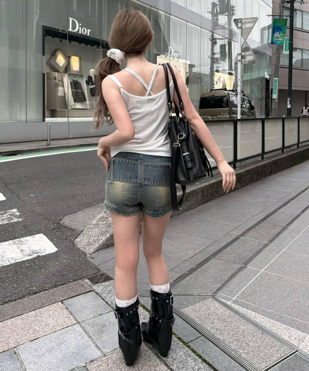 170595940