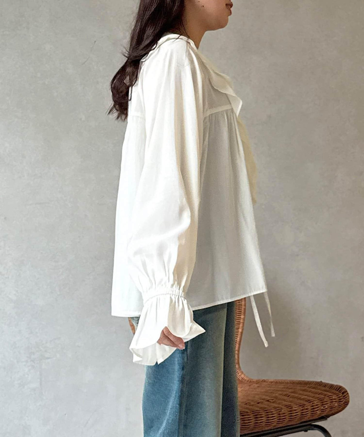 173238218