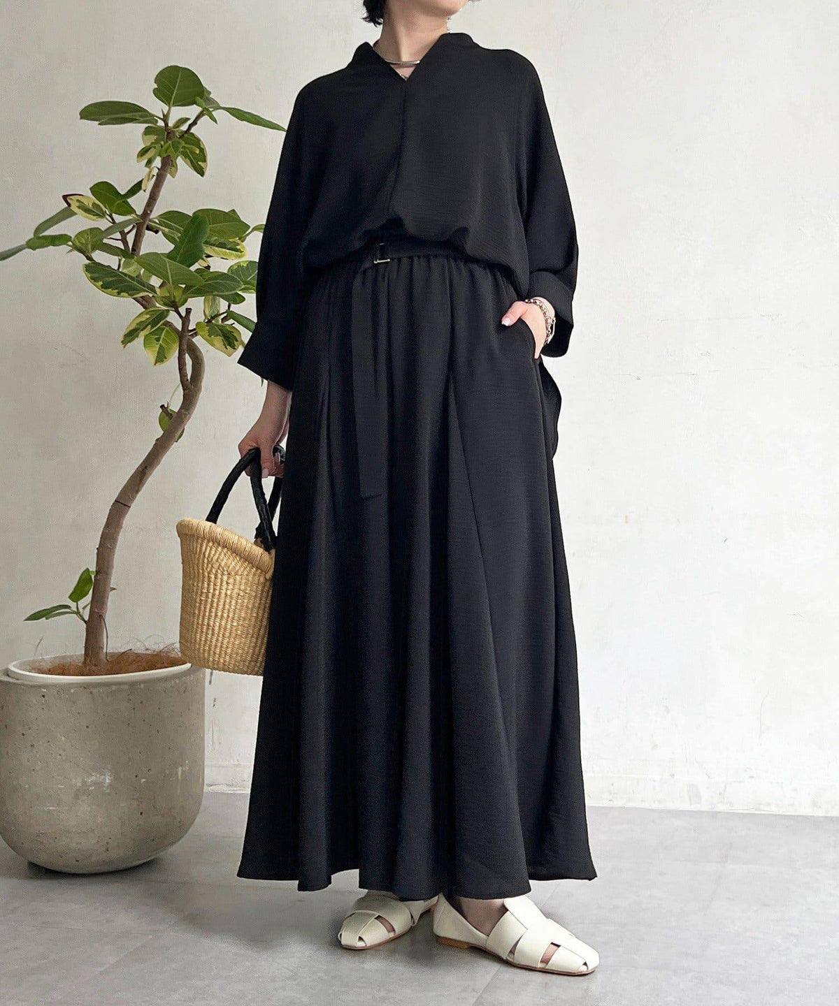 169818640