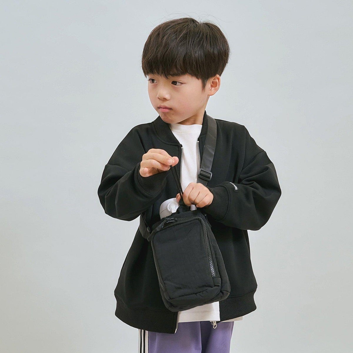 169072533