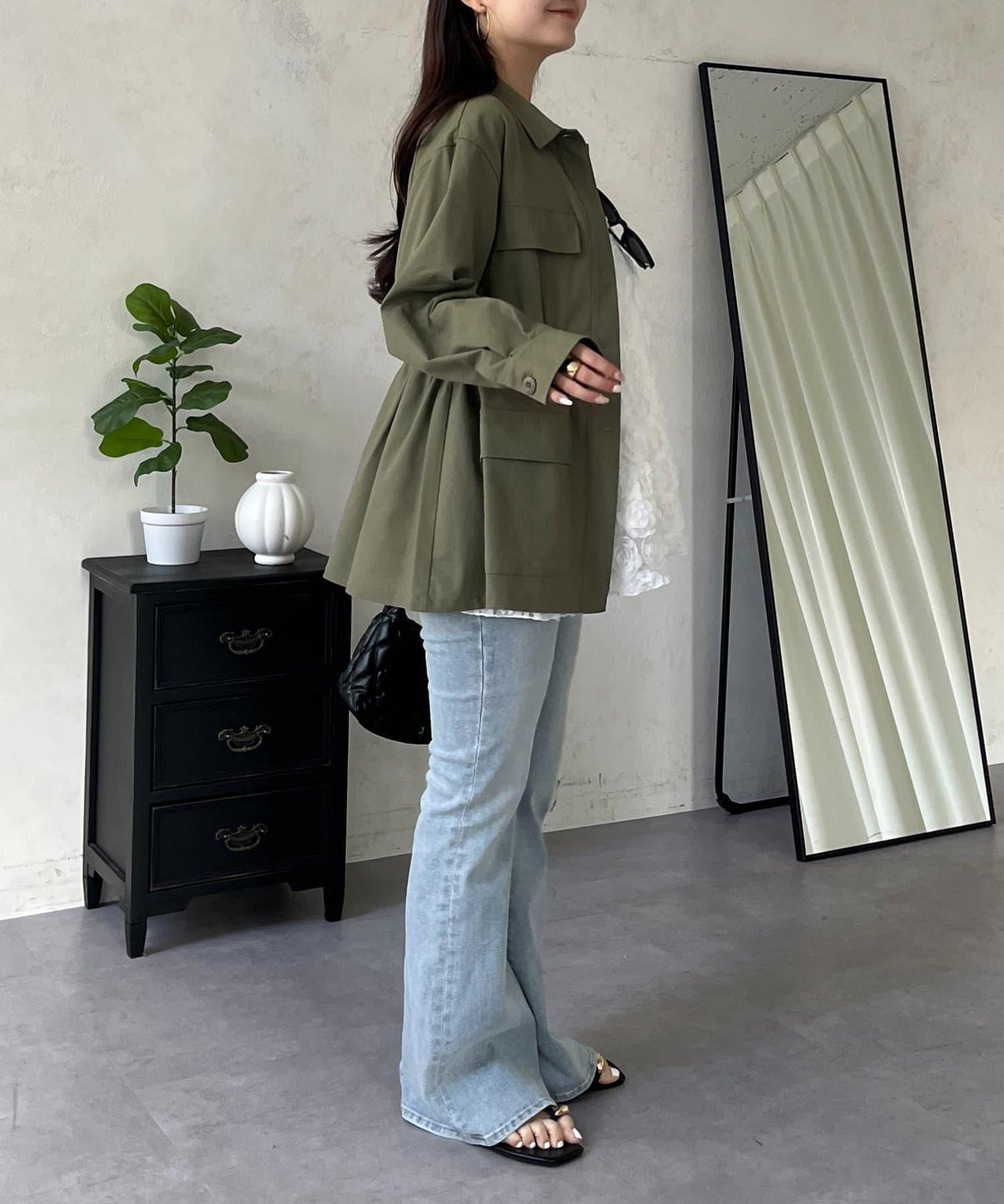 169703990