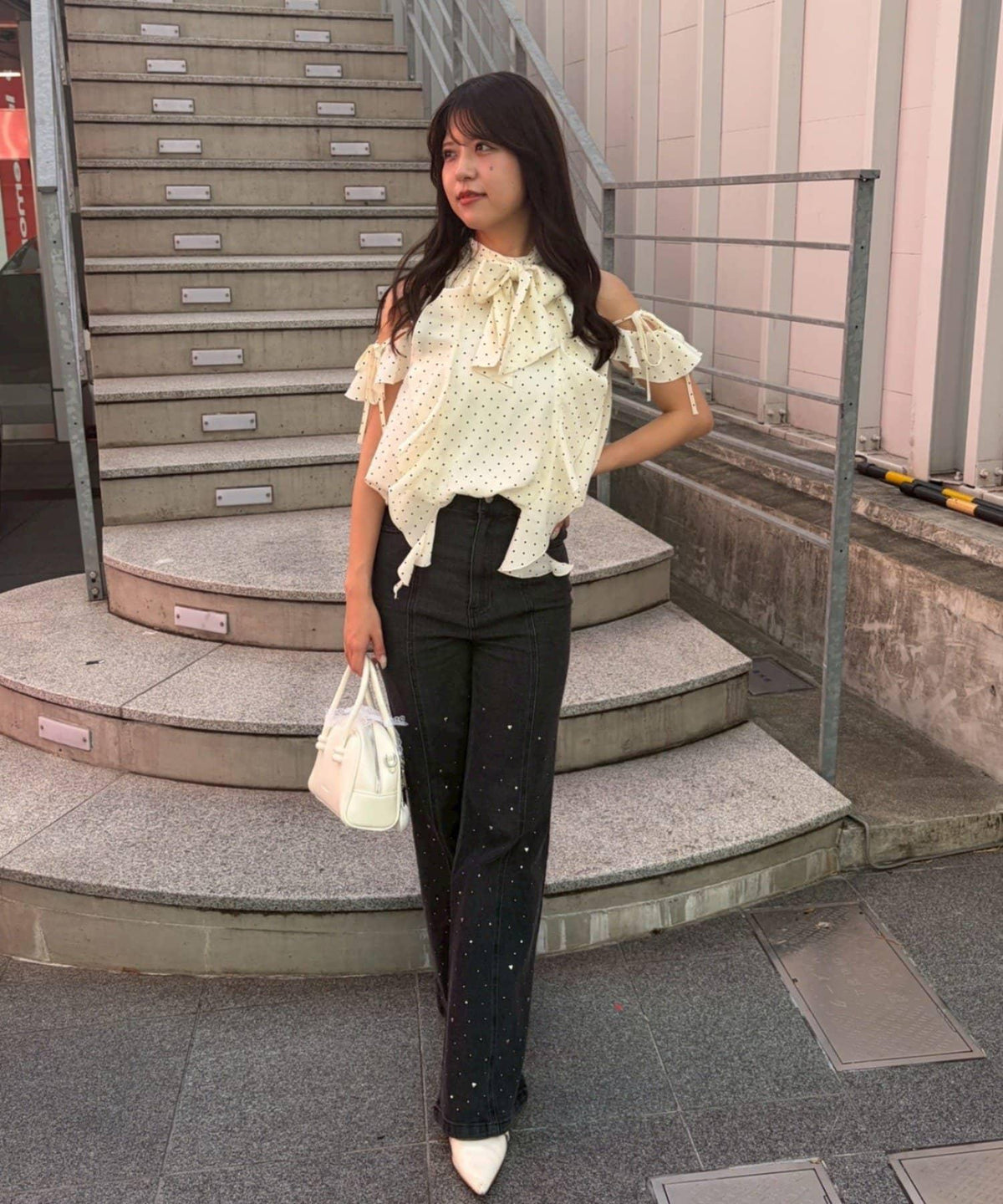 171106570