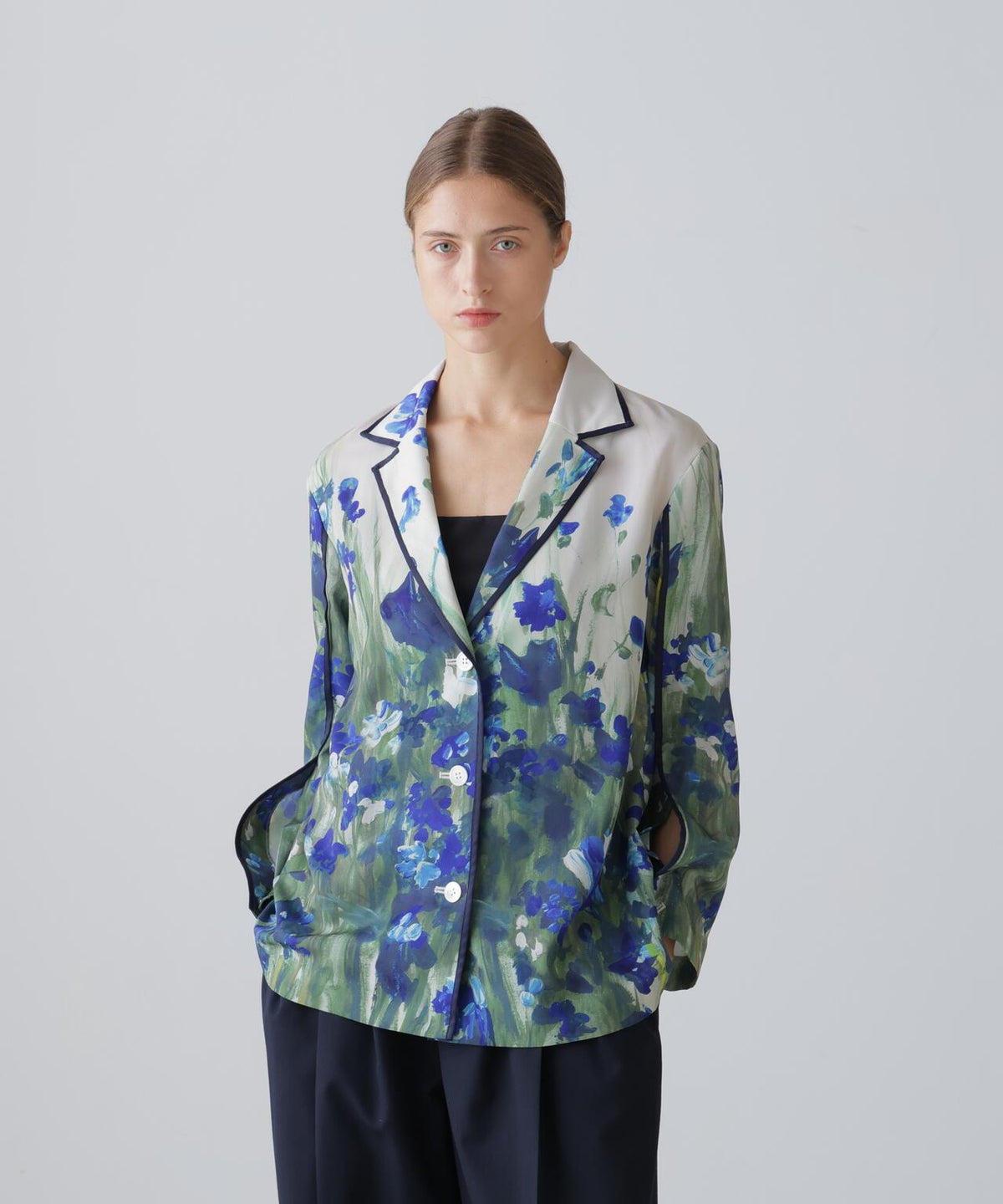 172832329
