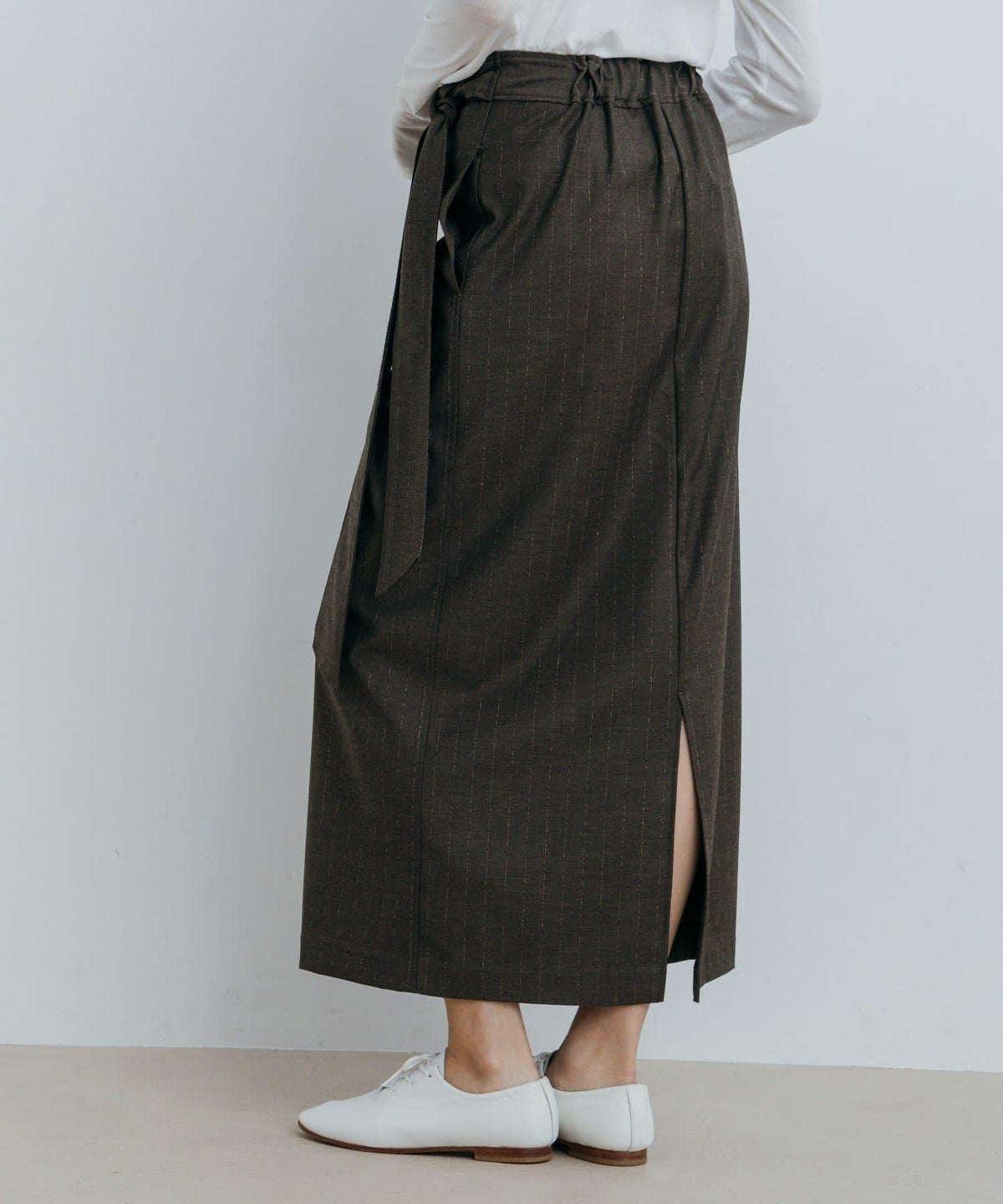 173717604