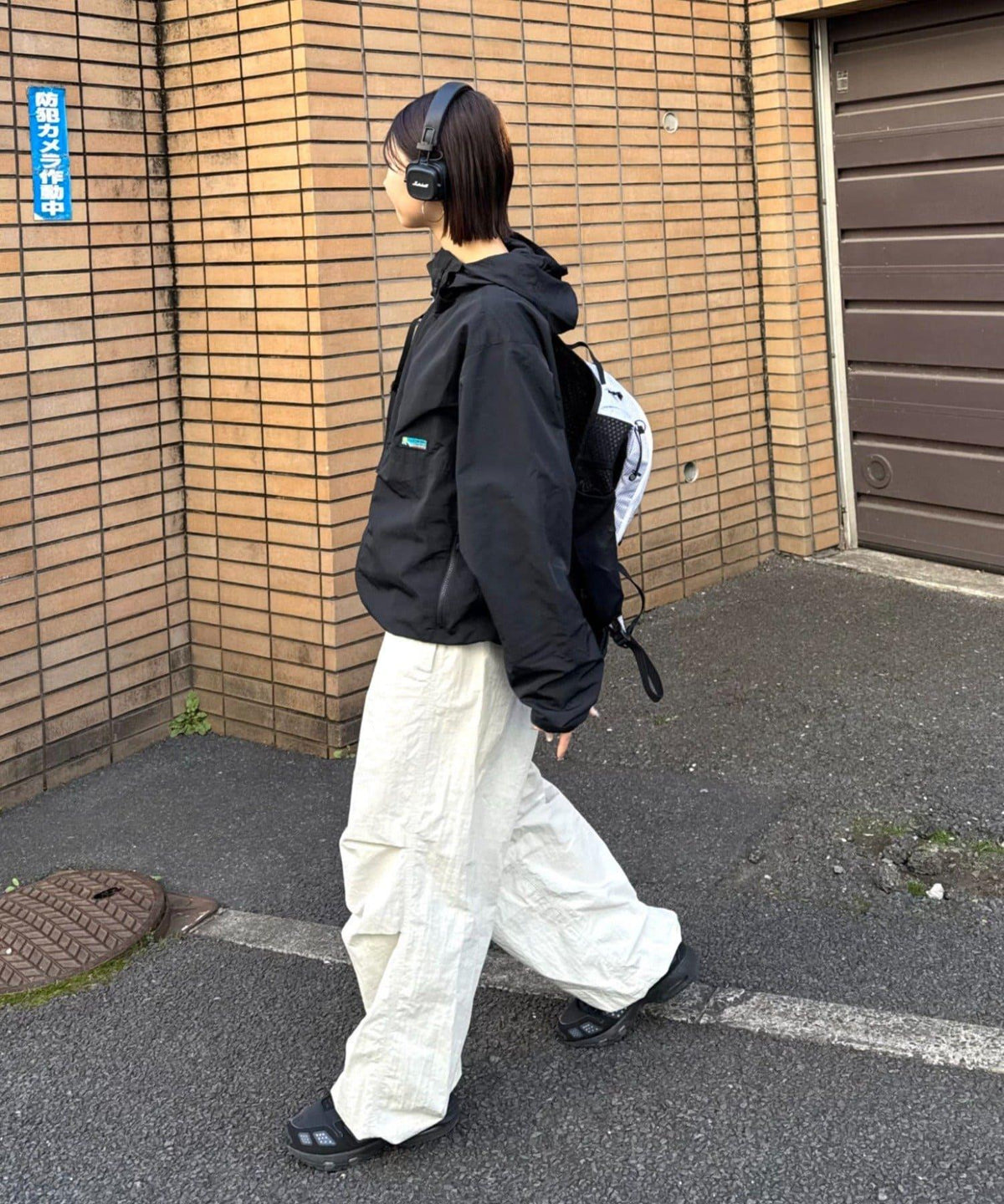 169292303
