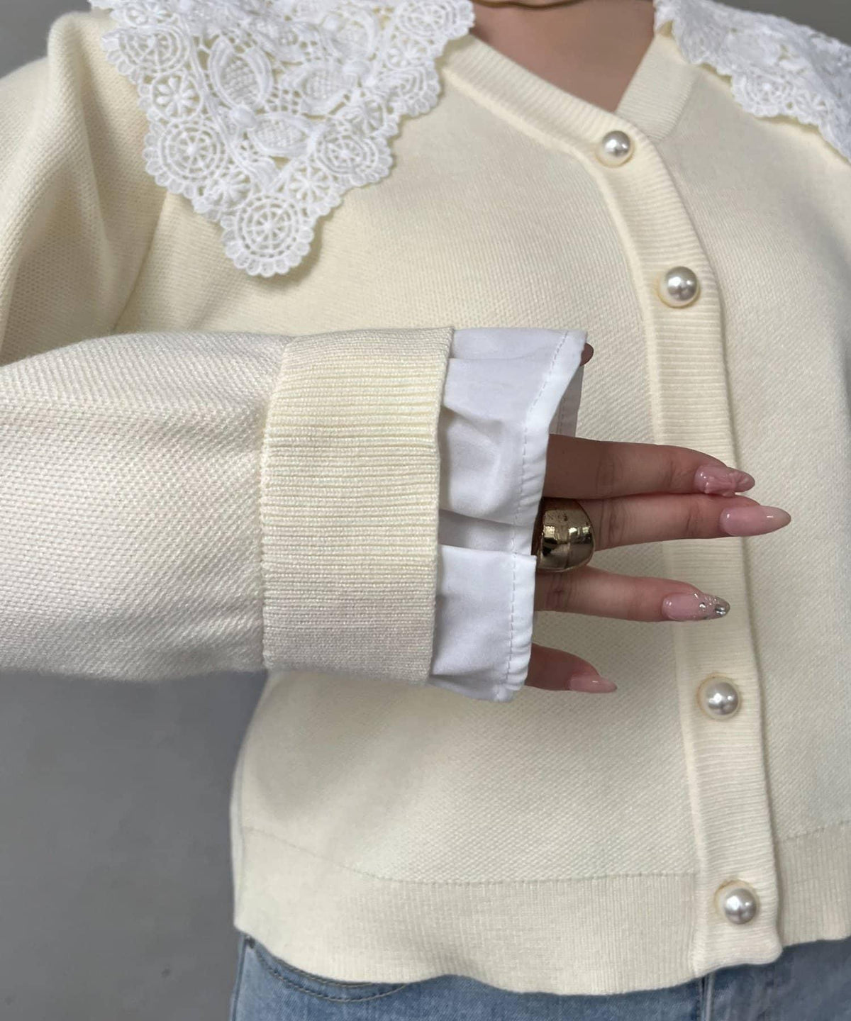 173753082