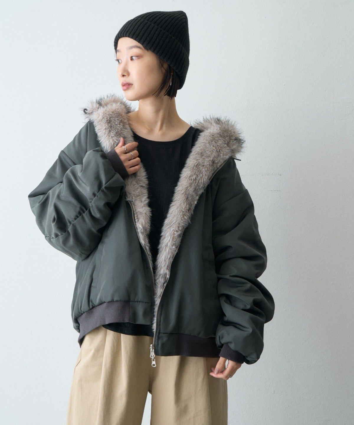 172596083