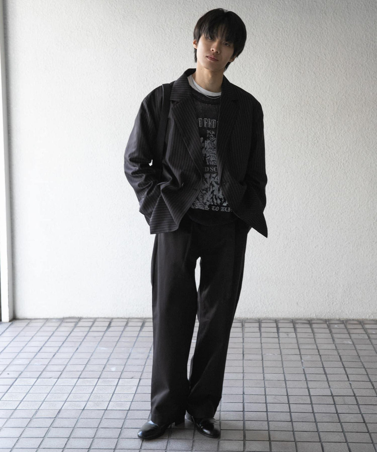 166044255