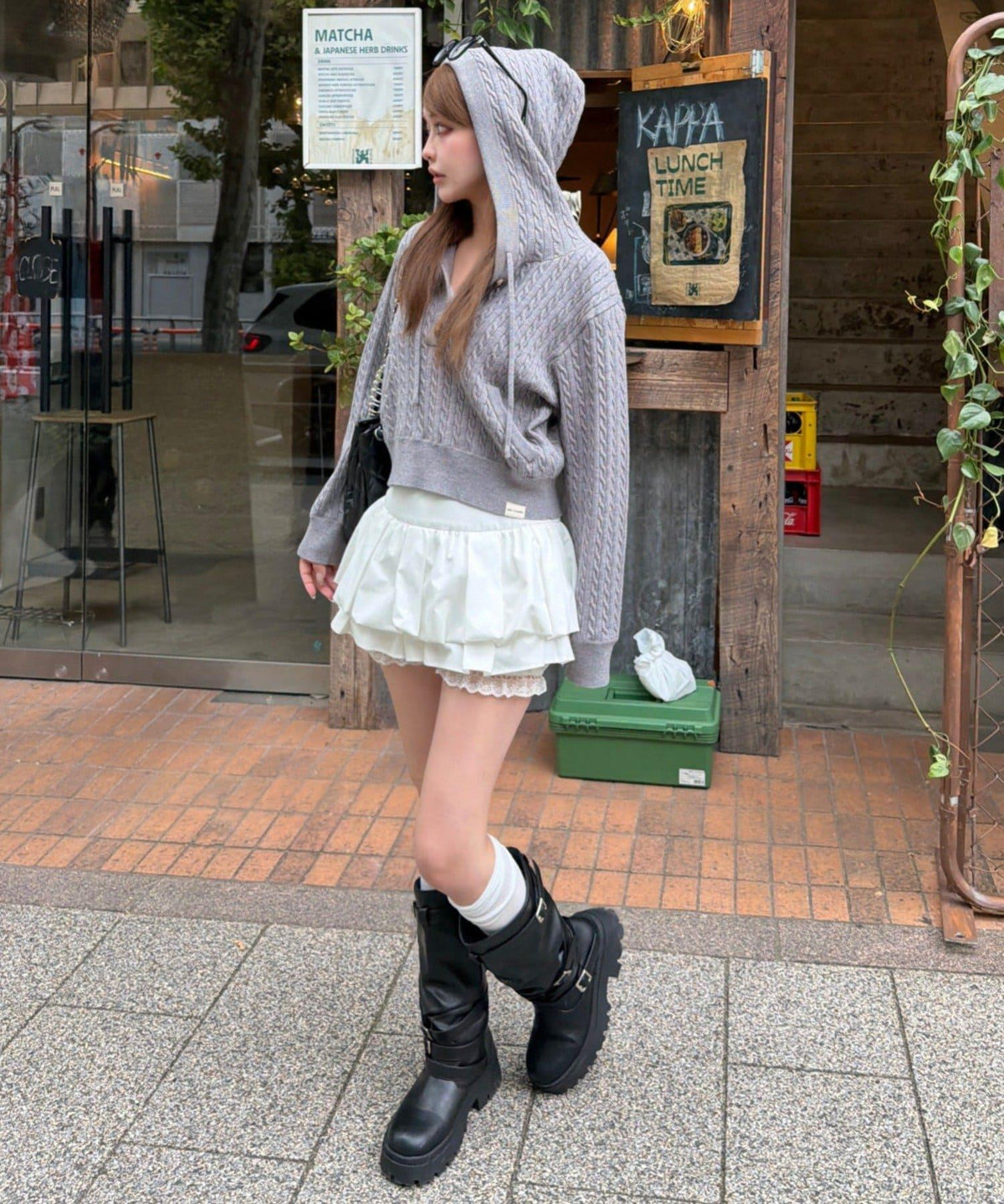173927607