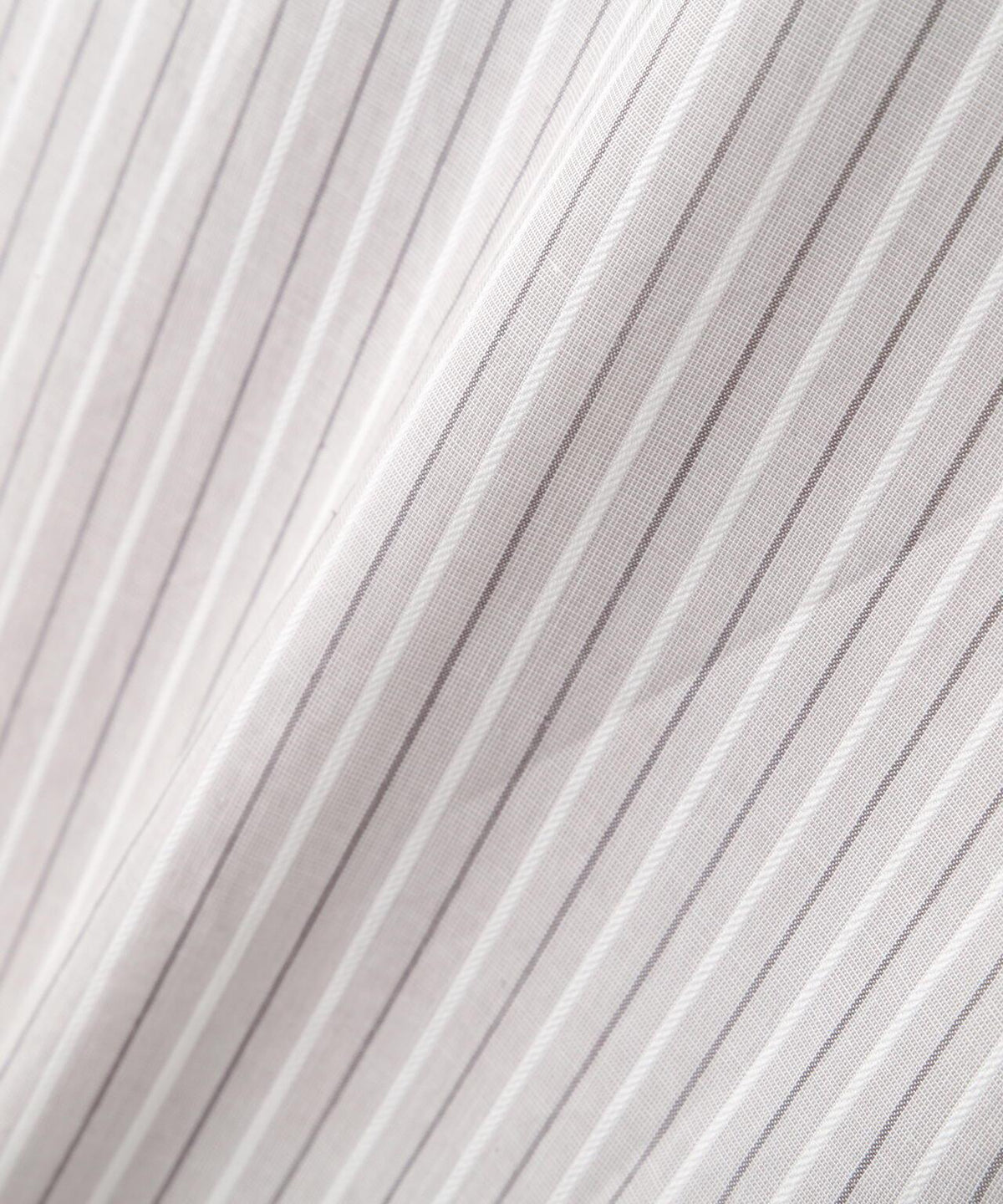 156832038