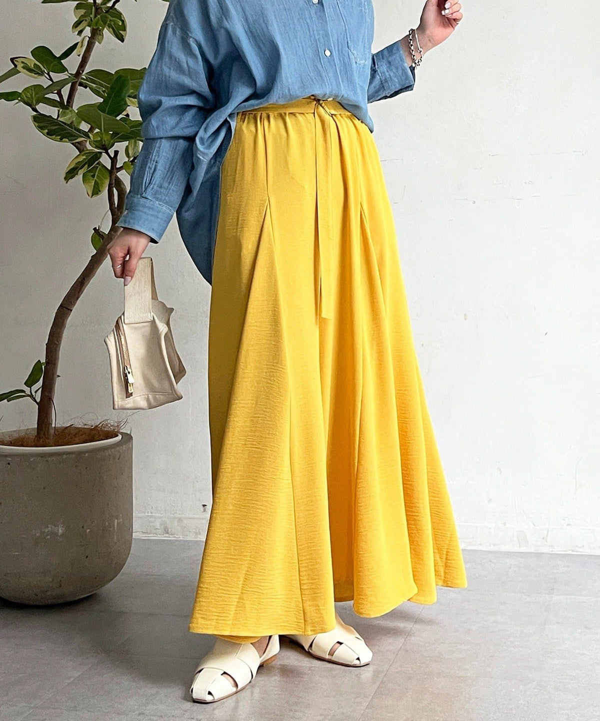 169818362